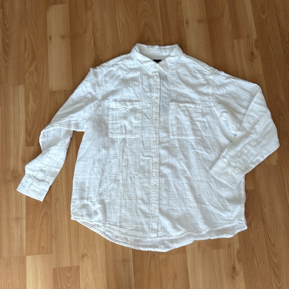 Gap White Button-Up Shirt